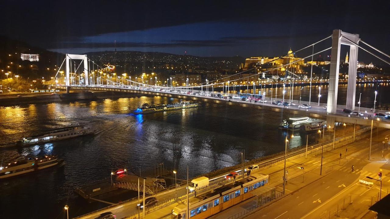 Danube View Apartment Budapest Ngoại thất bức ảnh